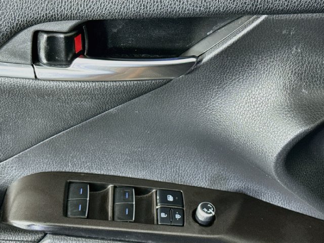 Used 2022 Toyota Camry XLE FWD image 21