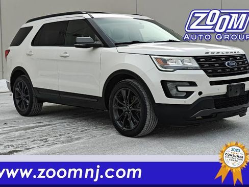 Used 2017 Ford Explorer XLT w/ Equipment Group 202A image 1