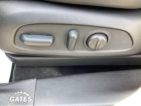 Used 2023 Buick Encore GX Select FWD image 17