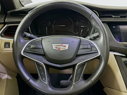 Used 2017 Cadillac XT5 Premium Luxury image 18
