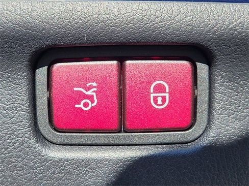 Certified 2022 Mercedes-Benz C 300 4MATIC Sedan image 18