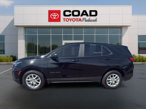 Used 2024 Chevrolet Equinox LS AWD/4WD image 2