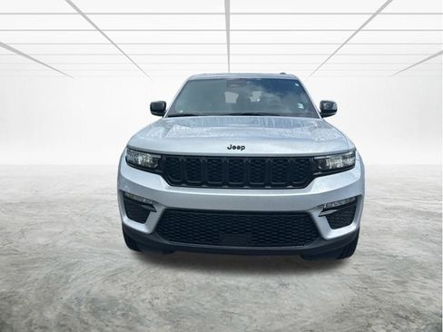 Used 2024 Jeep Grand Cherokee Limited w/ Black Appearance Package RWD image 8