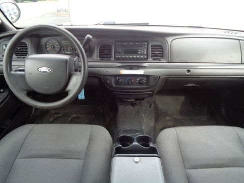 Used 2010 Ford Crown Victoria Police Interceptor RWD image 27