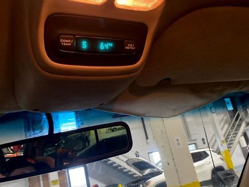 Used 1998 Dodge Ram 2500 Truck 2WD Quad Cab image 12