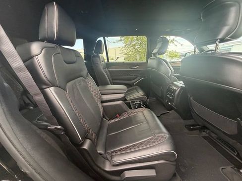 Used 2021 Jeep Grand Cherokee L Summit w/ Luxury Tech Group V AWD/4WD image 13