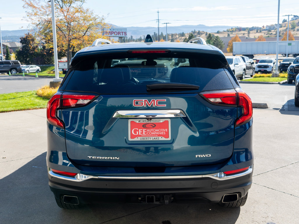 Used 2020 GMC Terrain SLT w/ Preferred Package AWD/4WD image 6