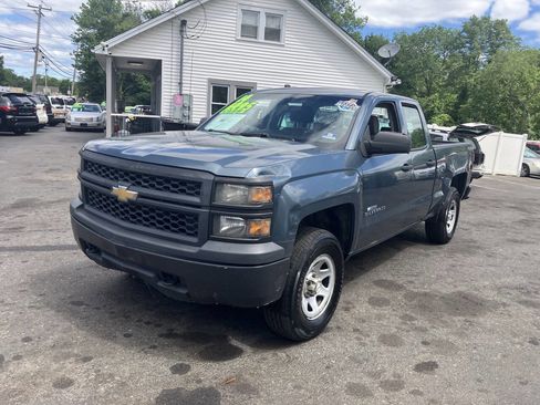 Used 2014 Chevrolet Silverado 1500 W/T w/ Trailering Package AWD/4WD image 3