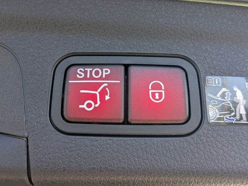 New 2026 Mercedes-Benz GLE 450 4MATIC image 16