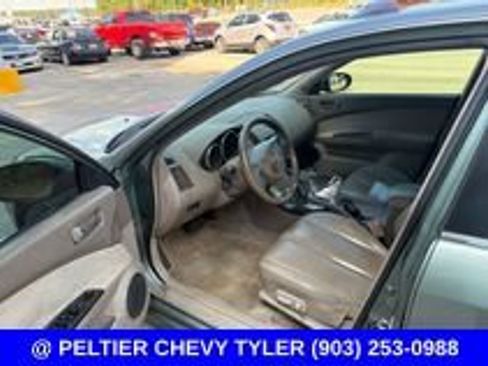 Used 2005 Nissan Altima 3.5 SE w/ (W01) Leather Sport Pkg FWD image 10