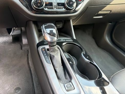 Used 2024 Buick Envista Sport Touring w/ Convenience I Package FWD image 18