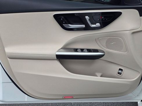 Used 2024 Mercedes-Benz C 300 4MATIC Sedan image 35
