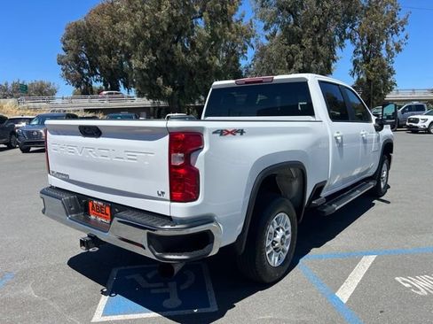 Used 2025 Chevrolet Silverado 2500 LT w/ Convenience Package AWD/4WD image 7
