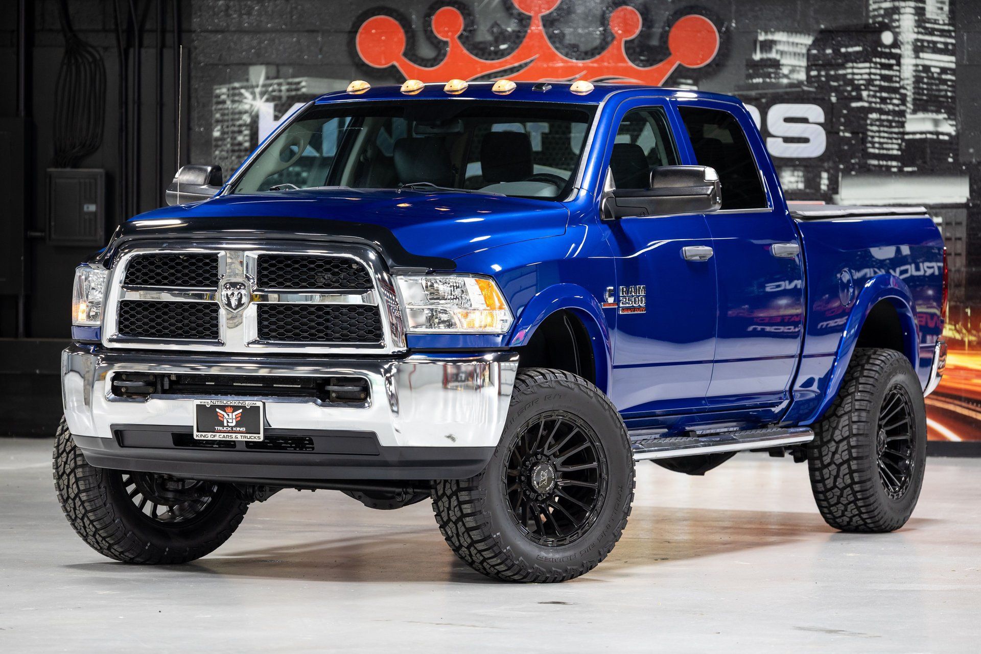 Used 2015 RAM 2500 Tradesman w/ Chrome Appearance Group AWD/4WD image 4