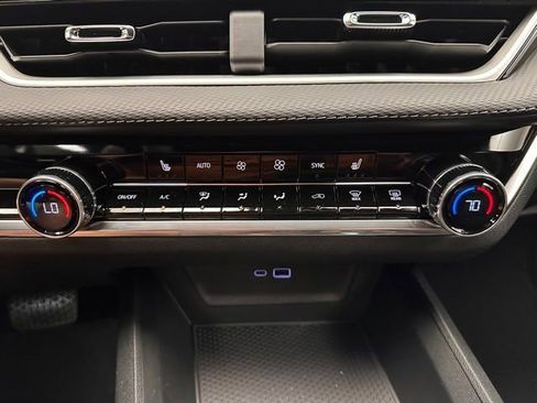 New 2026 Chevrolet Equinox LT FWD image 13