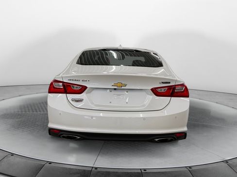 Used 2018 Chevrolet Malibu Premier w/ Premier Sun and Wheel Package FWD image 6