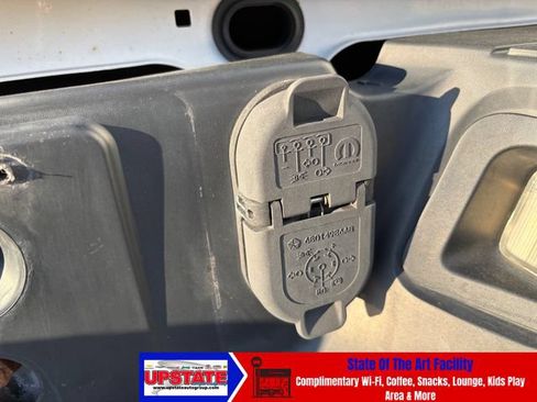 Used 2018 RAM 2500 Tradesman w/ Chrome Appearance Group AWD/4WD image 22