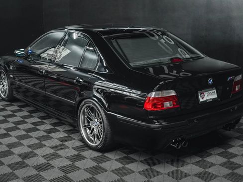 Used 2003 BMW M5 image 29