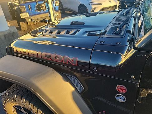 Used 2022 Jeep Wrangler Unlimited Rubicon image 21