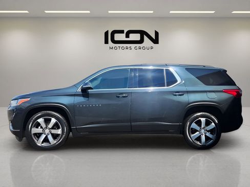 Used 2021 Chevrolet Traverse LT w/ LT Premium Package AWD/4WD image 2