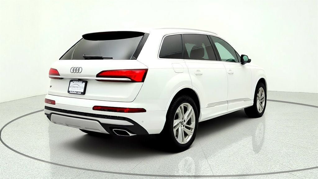 Used 2025 Audi Q7 3.0T Premium Plus AWD/4WD image 5
