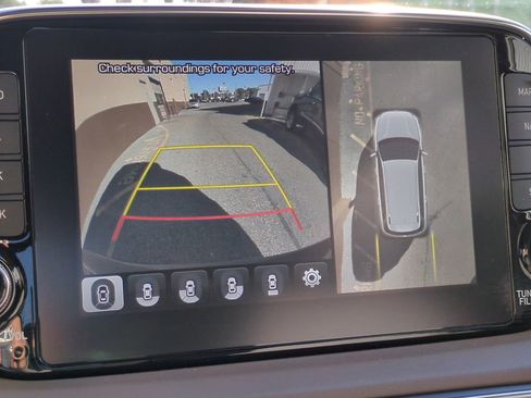 Used 2020 Hyundai Santa Fe Limited image 21