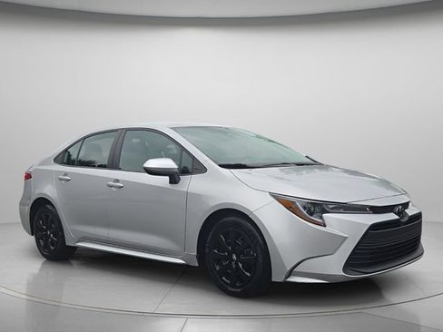 Used 2023 Toyota Corolla LE FWD image 8