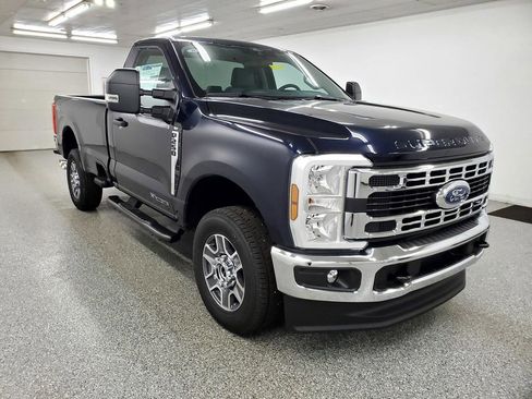 New 2025 Ford F250 XLT w/ F-250 >10K GVWR Package image 3