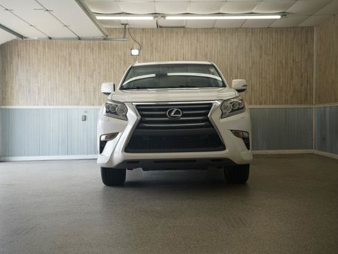 Used 2016 Lexus GX 460 w/ Premium Package AWD/4WD image 2