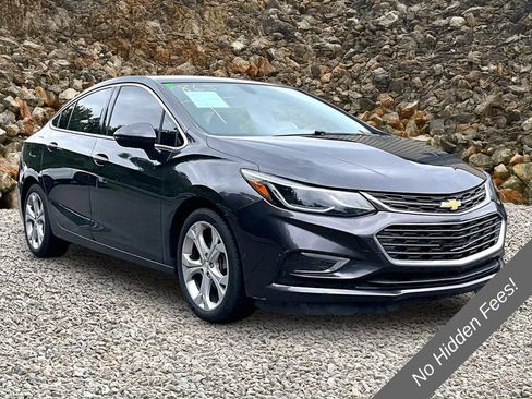 Used 2017 Chevrolet Cruze Premier FWD image 10