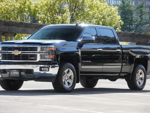 Used 2014 Chevrolet Silverado 1500 LTZ Z71 w/ LTZ Plus Package AWD/4WD image 2