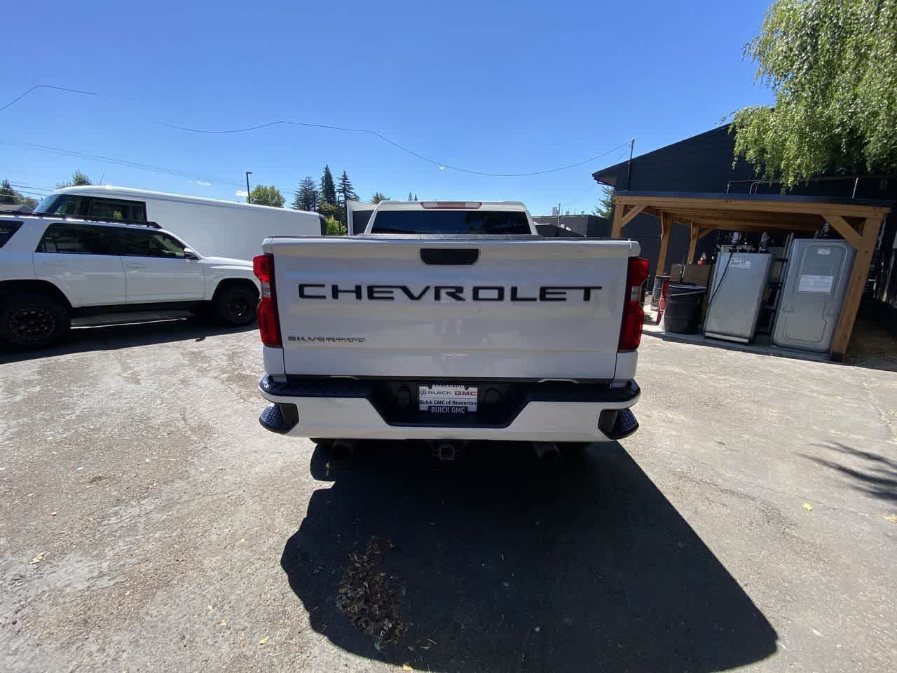 Used 2020 Chevrolet Silverado 1500 Custom w/ Custom Value Package AWD/4WD image 5