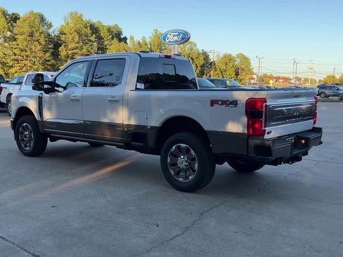 New 2026 Ford F250 King Ranch w/ FX4 Off-Road Package image 4