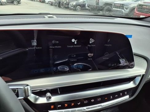 New 2025 Cadillac Lyriq Luxury w/ LPO, Floor Liner Package image 30