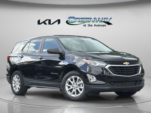 Used 2021 Chevrolet Equinox LS w/ LS Convenience Package FWD image 1
