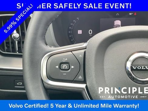 Certified 2024 Volvo XC60 B5 Core AWD/4WD image 22