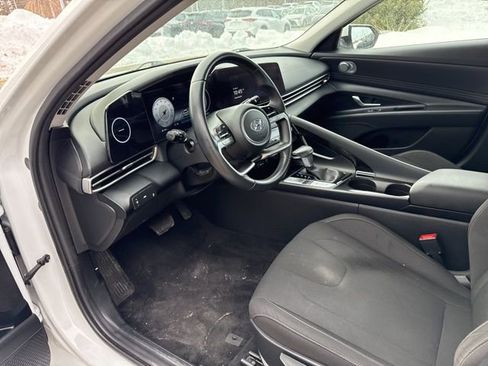 Used 2023 Hyundai Elantra SEL w/ Convenience Package image 23