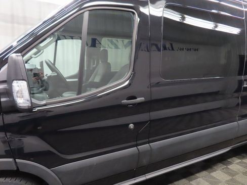 Used 2024 Ford Transit 350 XLT image 40