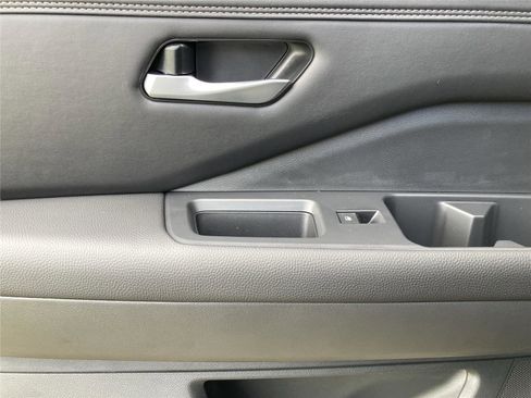 New 2026 Nissan Pathfinder Platinum image 28