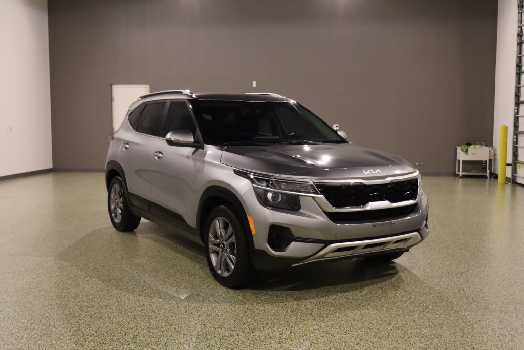 Used 2023 Kia Seltos S w/ Navigation Package FWD image 1
