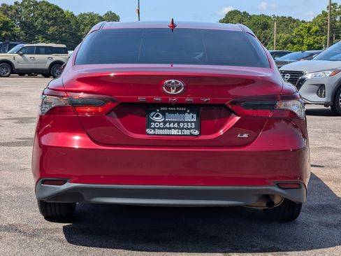 Used 2022 Toyota Camry LE FWD image 8
