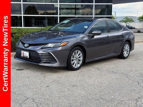 Used 2023 Toyota Camry LE FWD image 7