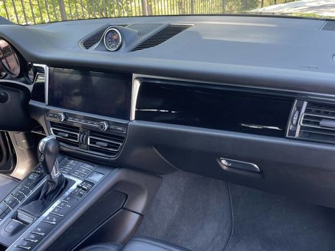 Used 2019 Porsche Macan S AWD/4WD image 31