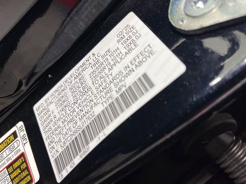 Certified 2025 Acura RDX w/ Technology Package image 36