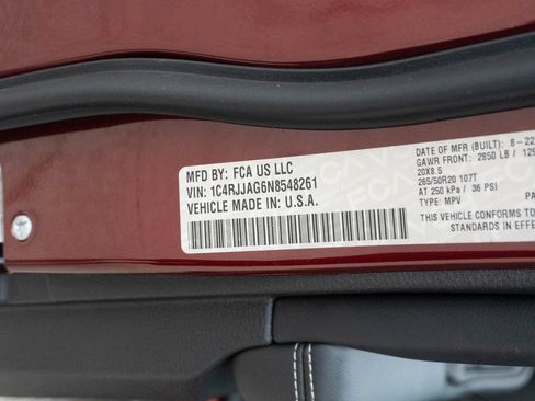 Used 2022 Jeep Grand Cherokee L Laredo RWD image 30
