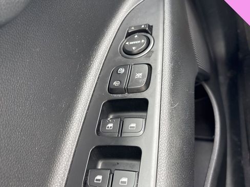 Used 2023 Kia Rio LX FWD image 9