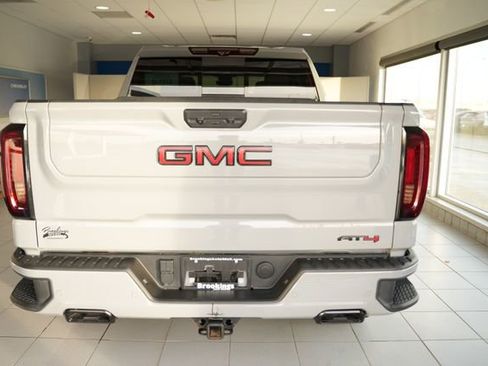 Used 2024 GMC Sierra 1500 AT4 w/ Technology Package image 8