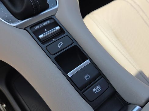 New 2026 Honda HR-V EX-L image 18