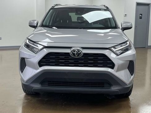 Used 2024 Toyota RAV4 XLE AWD/4WD image 2