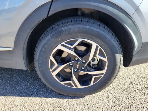 Used 2024 Kia Sportage LX image 23